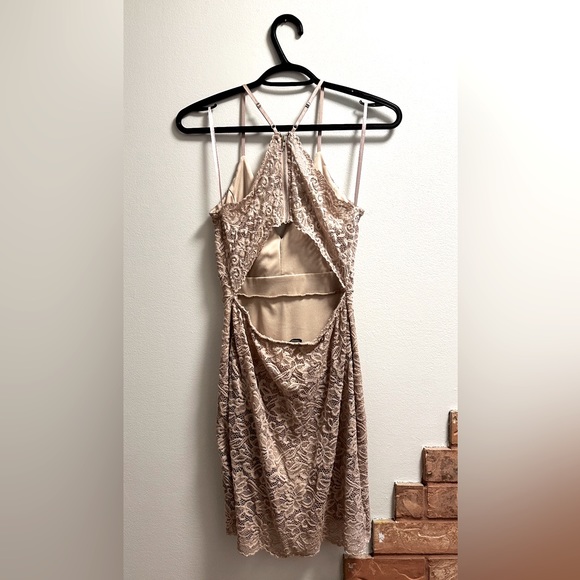 Lace Dress with Back Cut Out and Zipper- Nude; Never worn. 🖤 - Picture 2 of 2